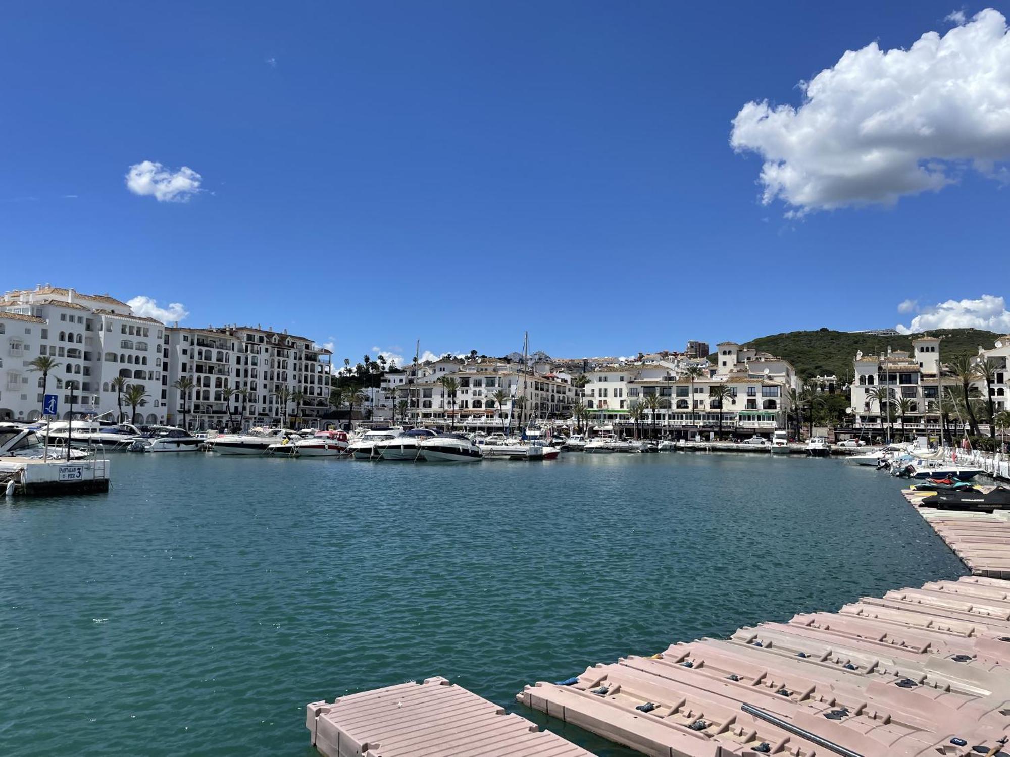 Apartamento En Marina Duquesa Castillo de Sabinillas エクステリア 写真